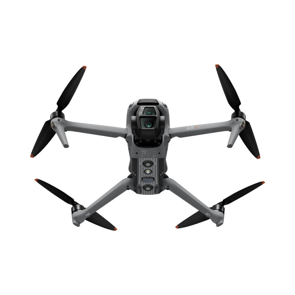 DJI Air 3S 一英吋廣角與 70mm 中焦雙鏡頭展示
