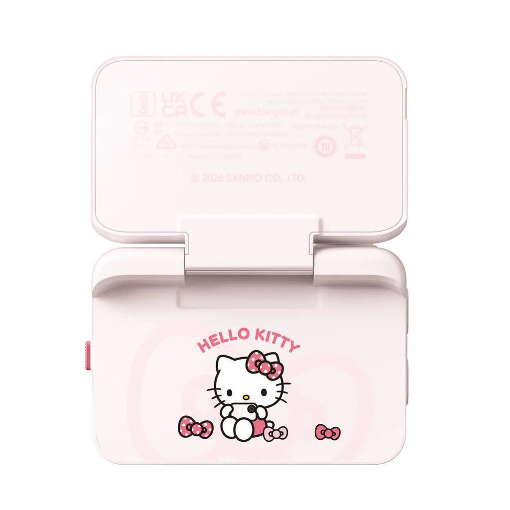 Insta360 GO Ultra Hello Kitty 相機與 Action Pod 展示