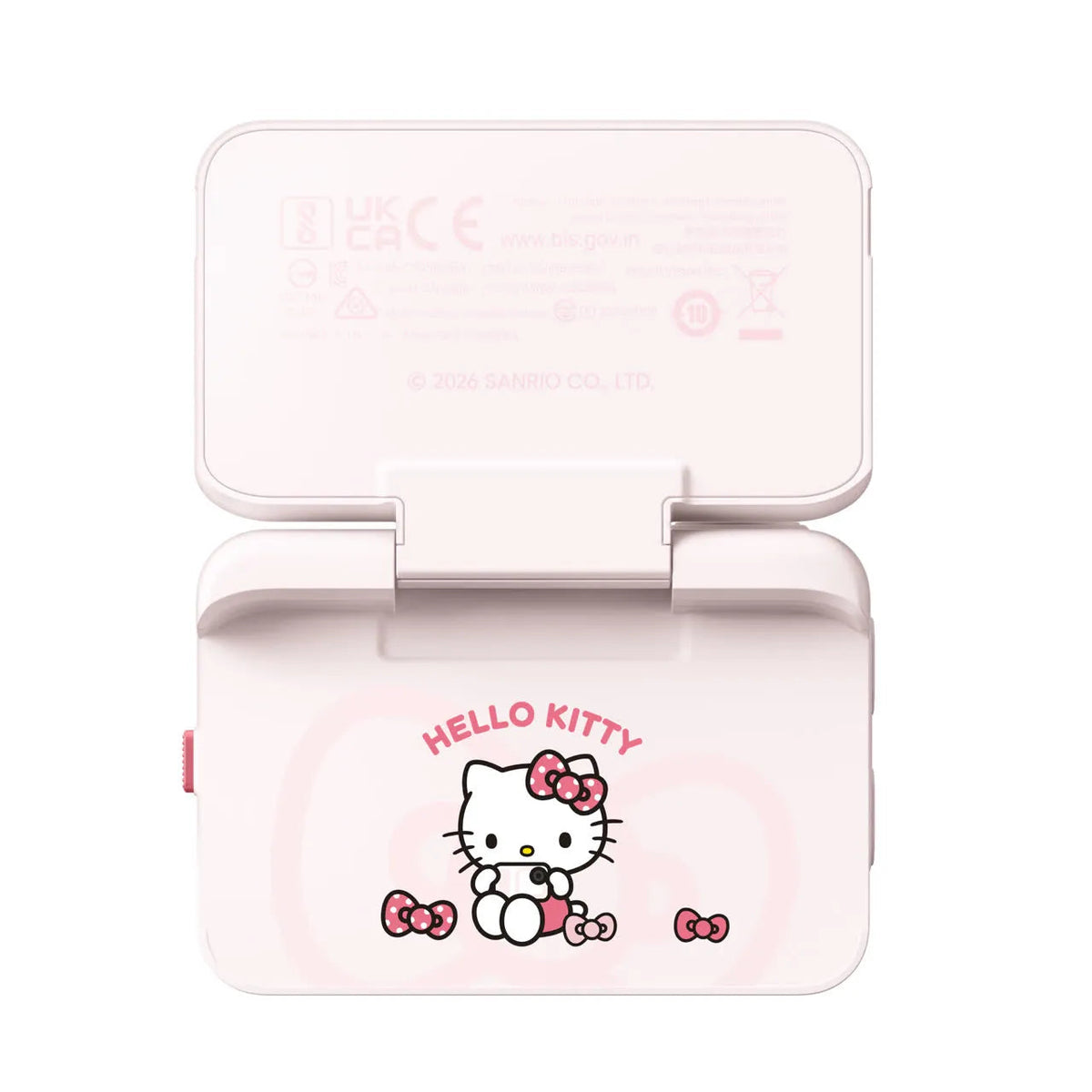 Insta360 GO Ultra Hello Kitty 相機與 Action Pod 展示